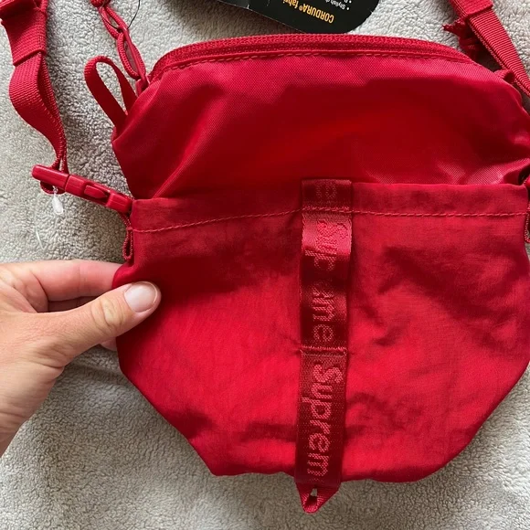 Supreme neck pouch - Picture 4 of 4